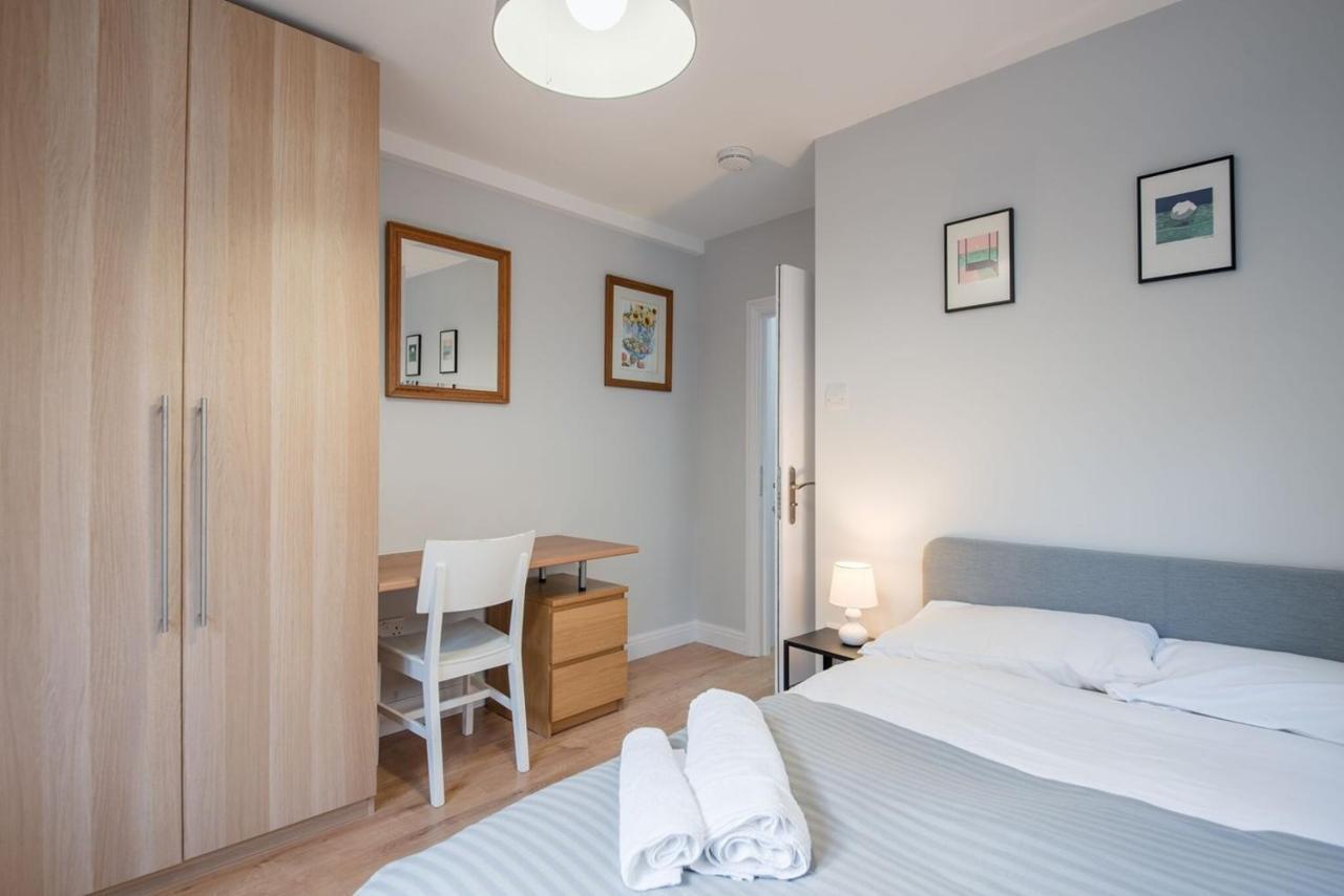 Comfortable Flat In Hammersmith Apartment London Exterior photo